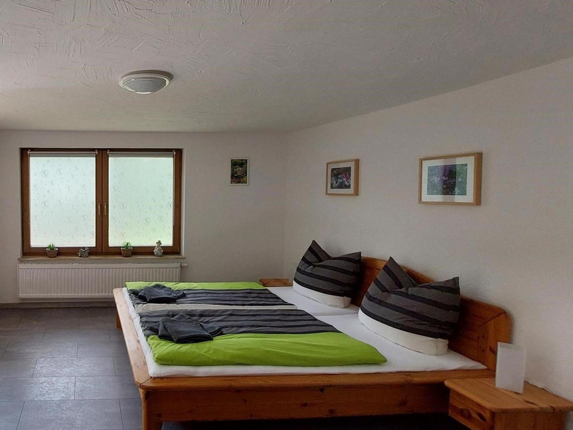 Ferienwohnung, Offenes